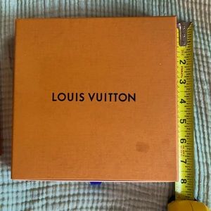 Auth Louis Vitton wallet box 7 3/4’ • 7 3/4’